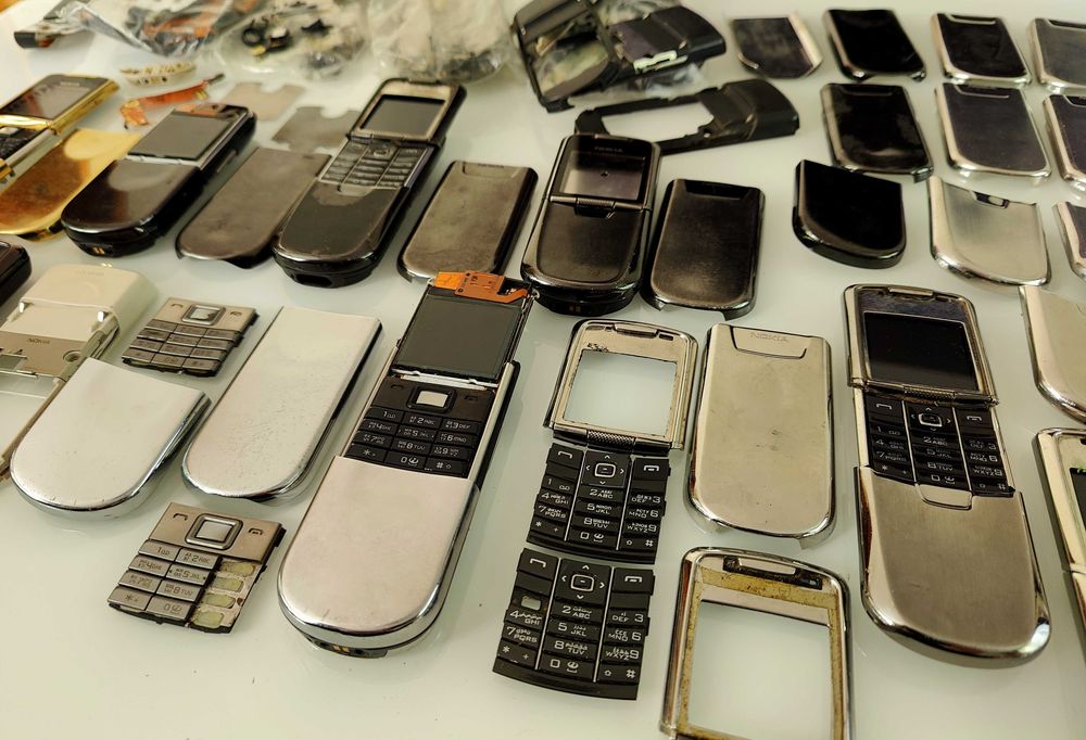 Запчасти для Nokia 8800 Classic/8800d Sirocco !