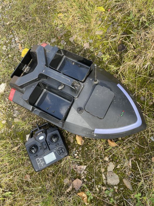 Кораблик, корабель для риболовлі з GPS Flytech v020