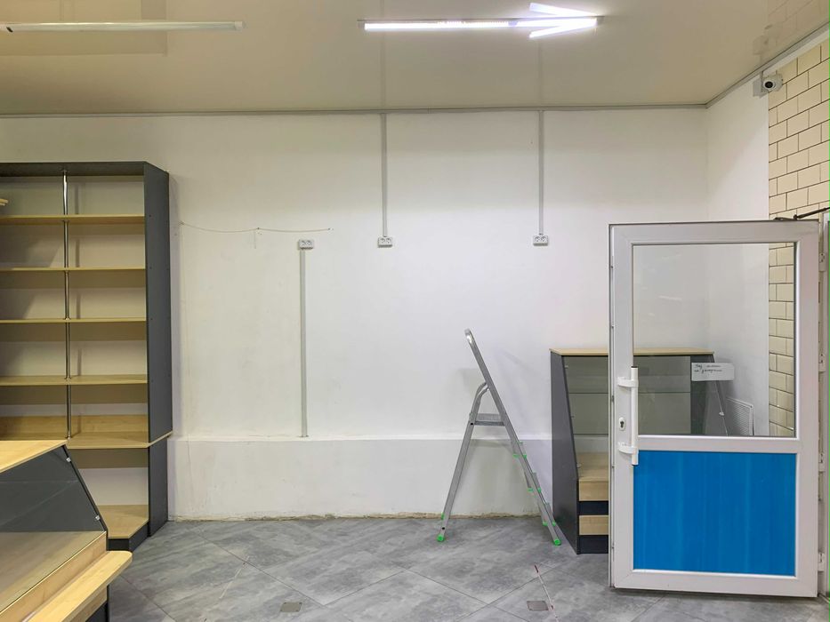 Магазин, кафе, або офіс у центрі! Під будь-який вид діяльності!