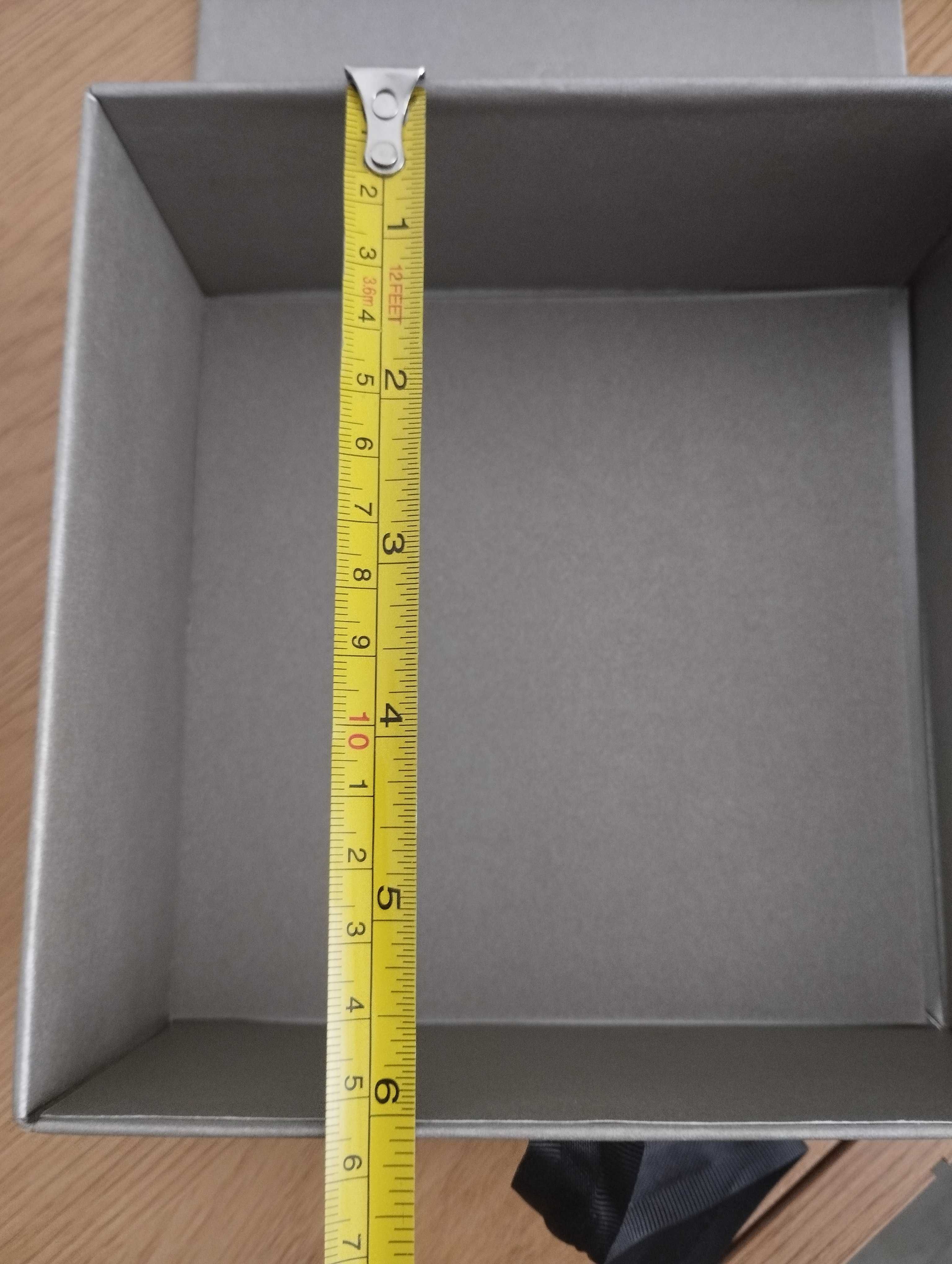 Новая подарочная коробка (упаковка) Giorgio Armani 15 на 15 см