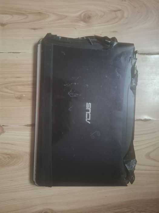 Sprzedam laptop na czesci uszkodzony odbiór osobisty