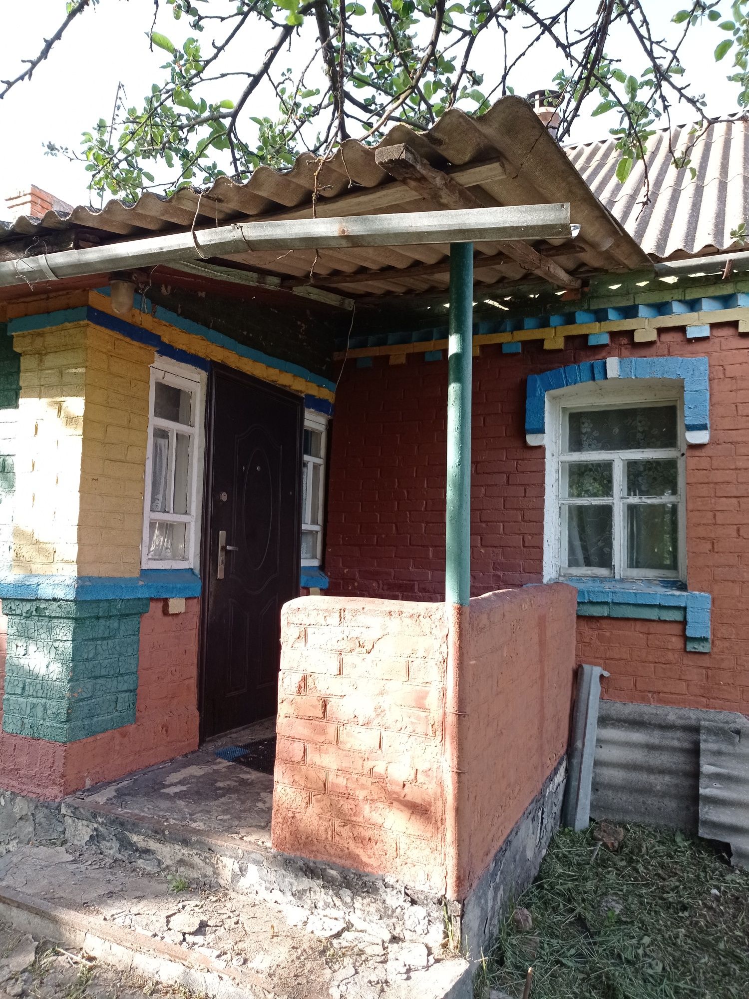 Жилий будинок с Верболози