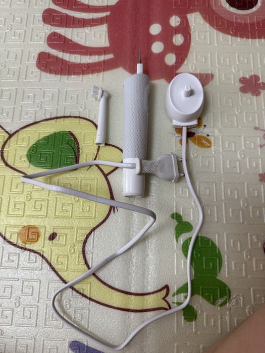 Електрична зубна щітка Braun Oral-В