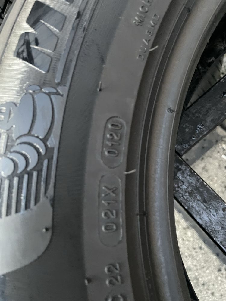 Літні шини 215/65 r17 Michelin