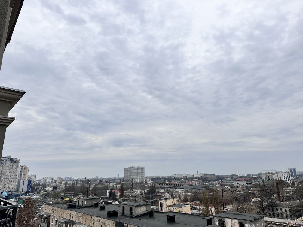 Продам однокомнатную квартиру 50 м в центре Одессы, новый дом Гефест