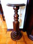 Mesa de pedestal para luminaria ou suporte para plantas
