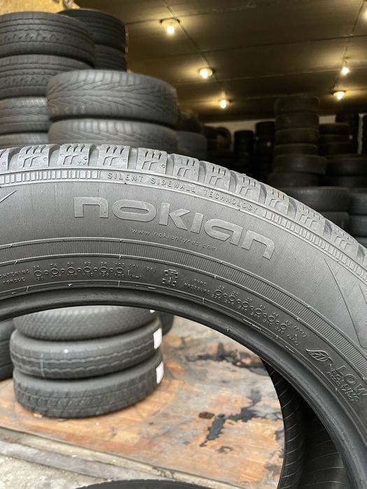 235/55 R17 Nokian WR A4 XL (Зимові шини б/у пара склад)