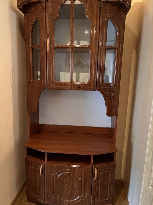 Продам стенку телефонуйте по хороший чині