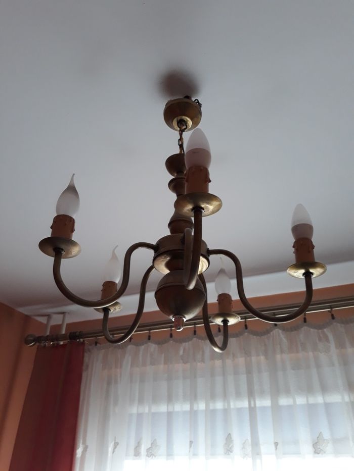Żyrandol mosiężny