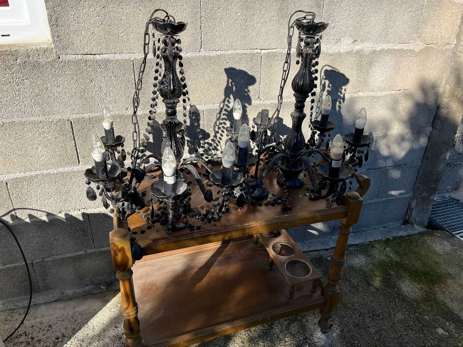 2 Lustres Estilo Chandelier Ideais para Decoração Vintage/Gótica