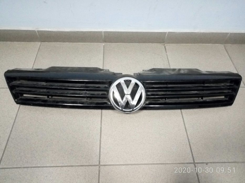 Решетка радиатора volkswagen jetta usa 11-14 год