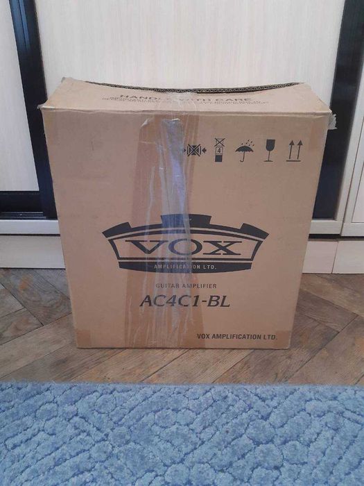VOX AC4C1‑BL — ламповый комбоусилитель в идеале, полный комплект