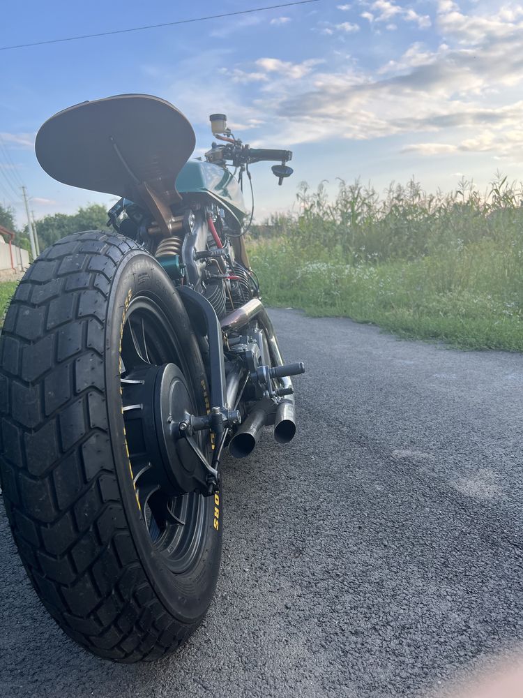 Yamaha xv750/Virago cafe racer