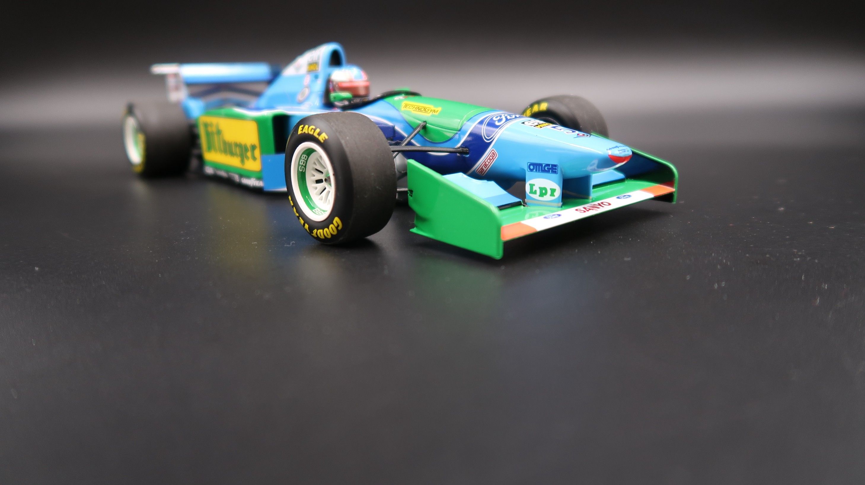 1:18 MinichampsBenetton Ford B194 M.Schumacher Champion 1994