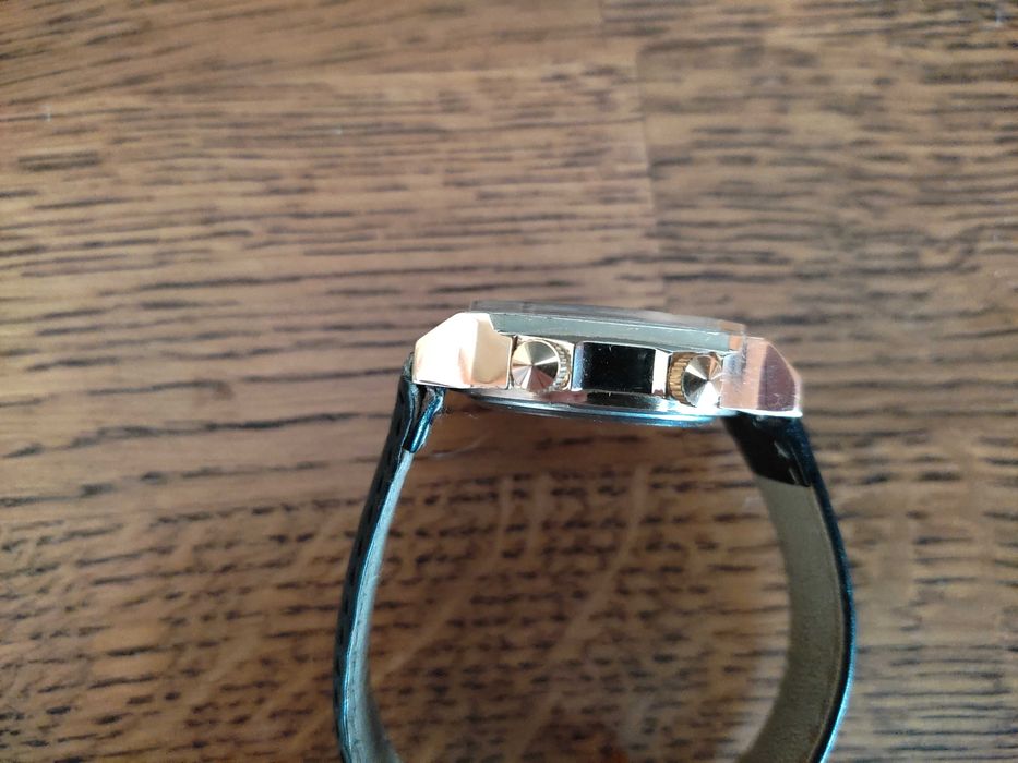 Часы Полет Будильник