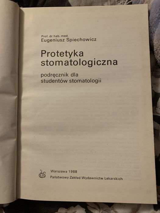 Podreczniki dla studentów stomatologii
