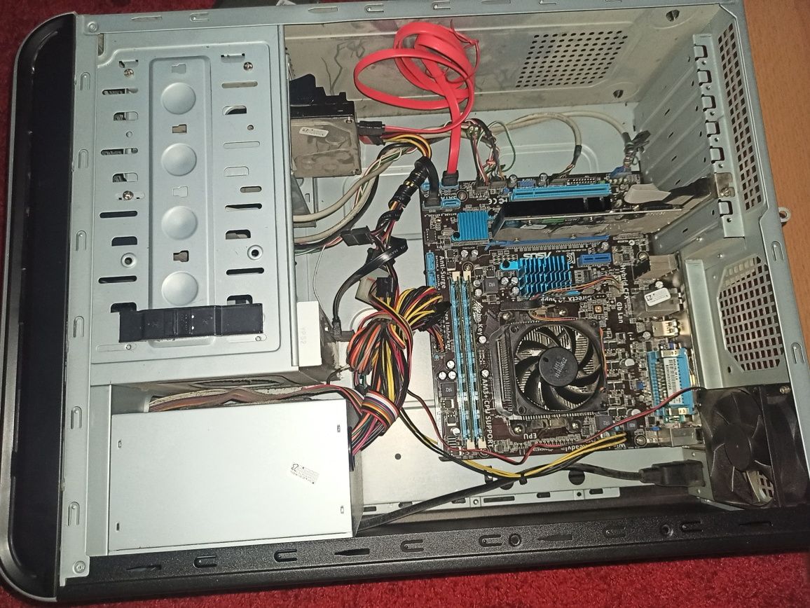 Komputer PC uszkodzony