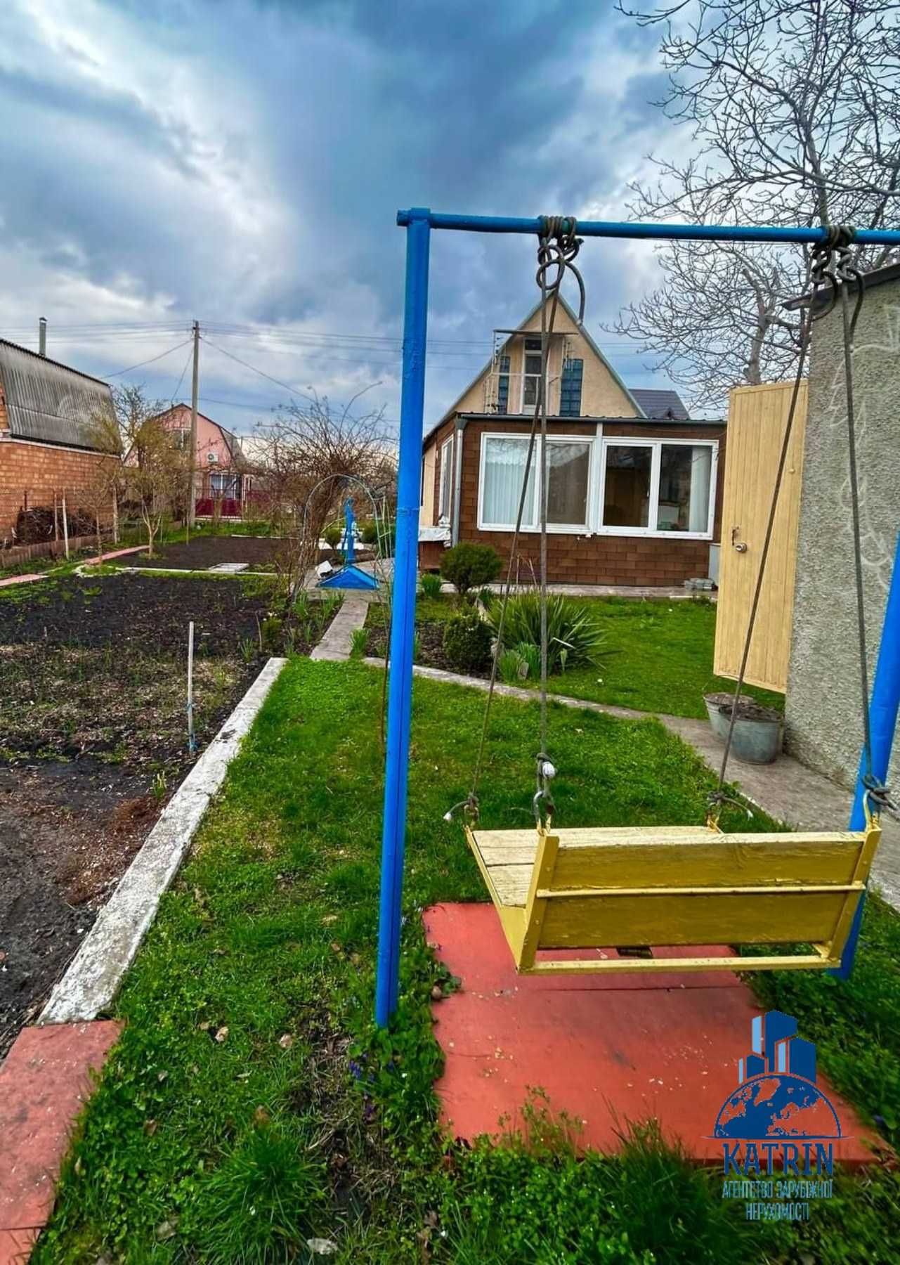 Продам затишну дачу в Партизанському