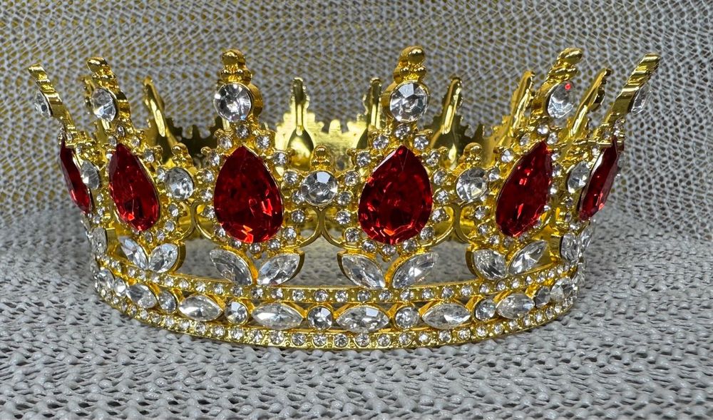 Корони діадеми різних кольорів