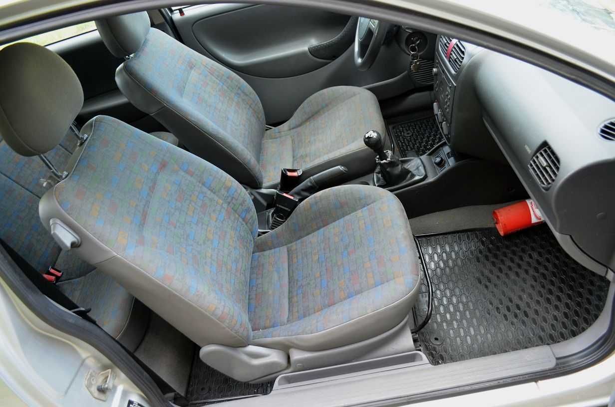 EKONOMICZNA i zwinna CORSA C z ważnymi oplatami ! Spalanie 5l/100 km !