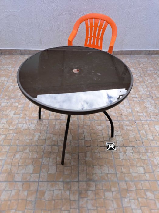Mesa Redonda Exterior Com Vidro