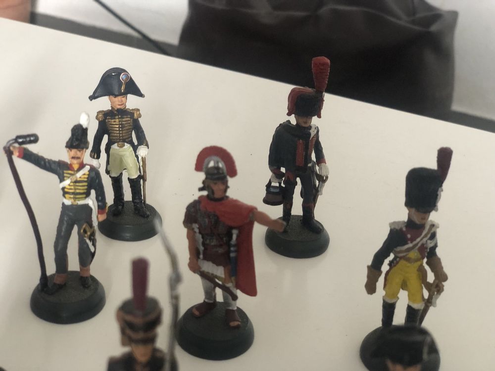31 figuras de soldados de chumbo