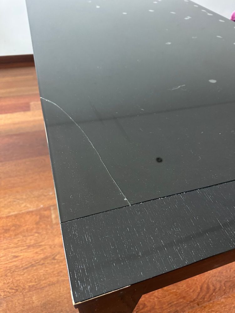 Mesa extensivel com 4 cadeiras