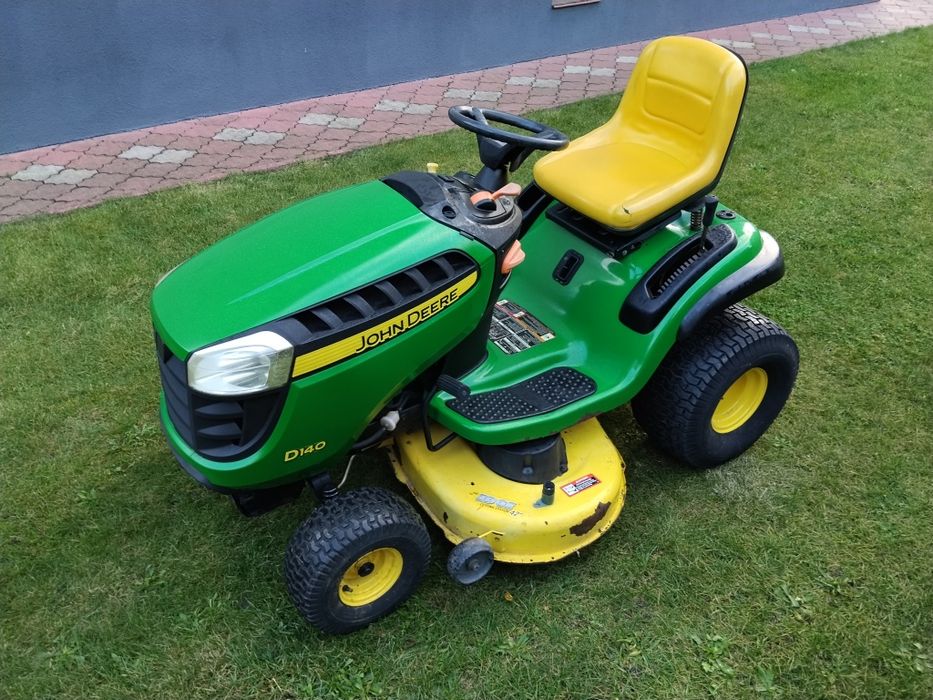 Kosiarka traktorek John Deere D 140