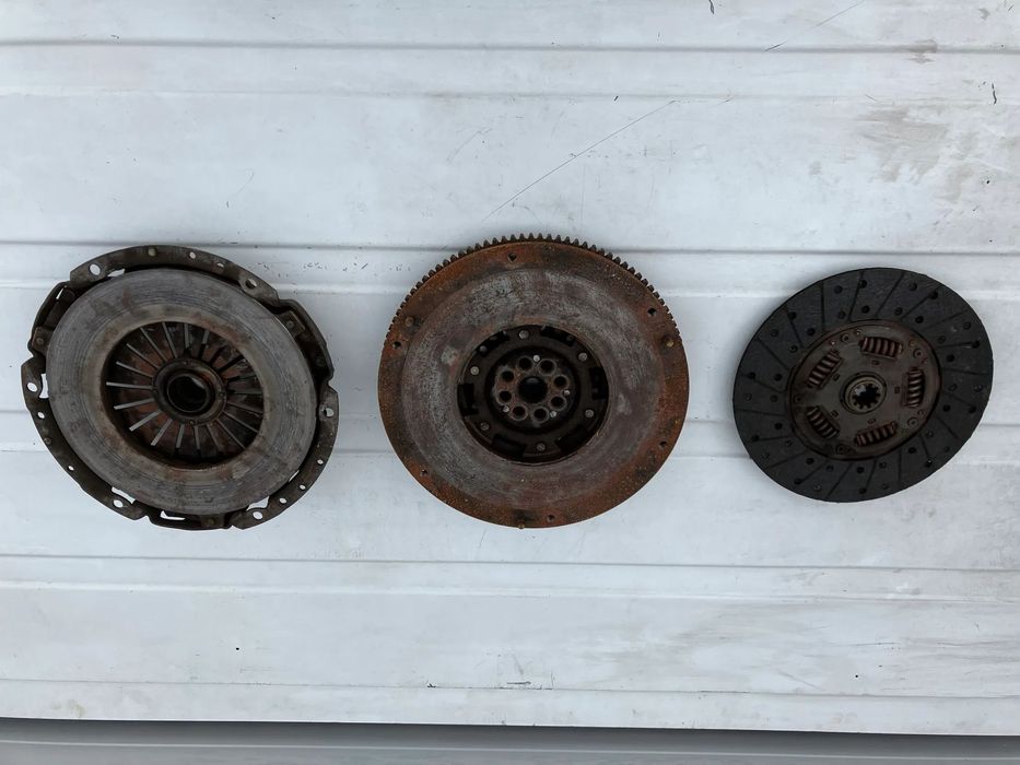 Kompletne sprzęgło IVECO DAILY III 3.0 HPI HPT 99-06 140KM dwumas tarcz docisk dwumasowe koło zamachowe