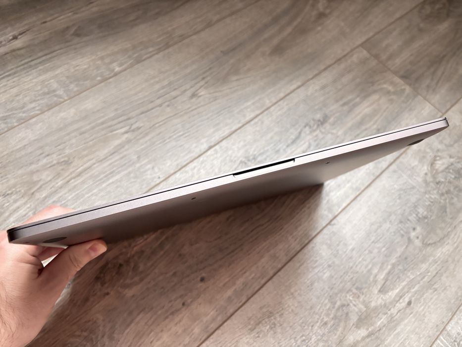 MacBook Pro 15'' 2018 A1990 (i7/16/512)