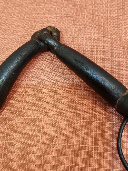 zabytkowe wędzidło wędzidłowe