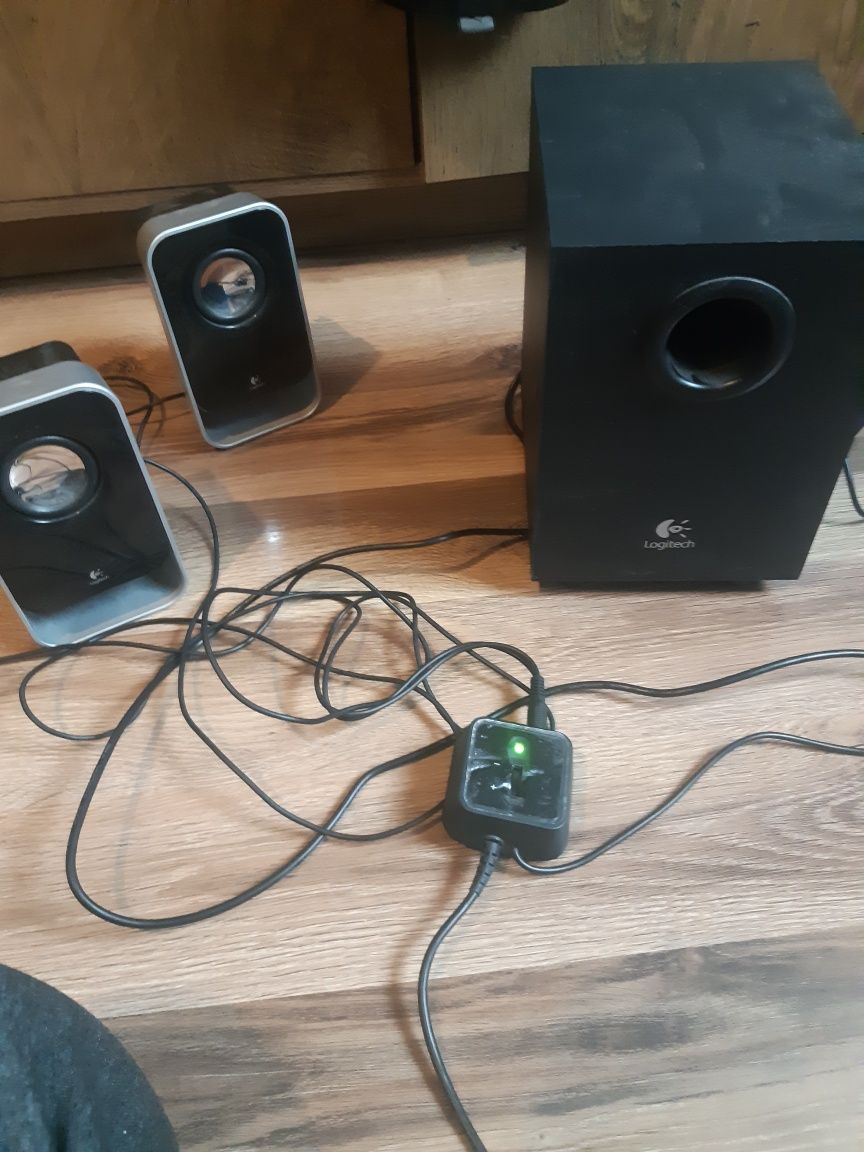 Logitech La 21..