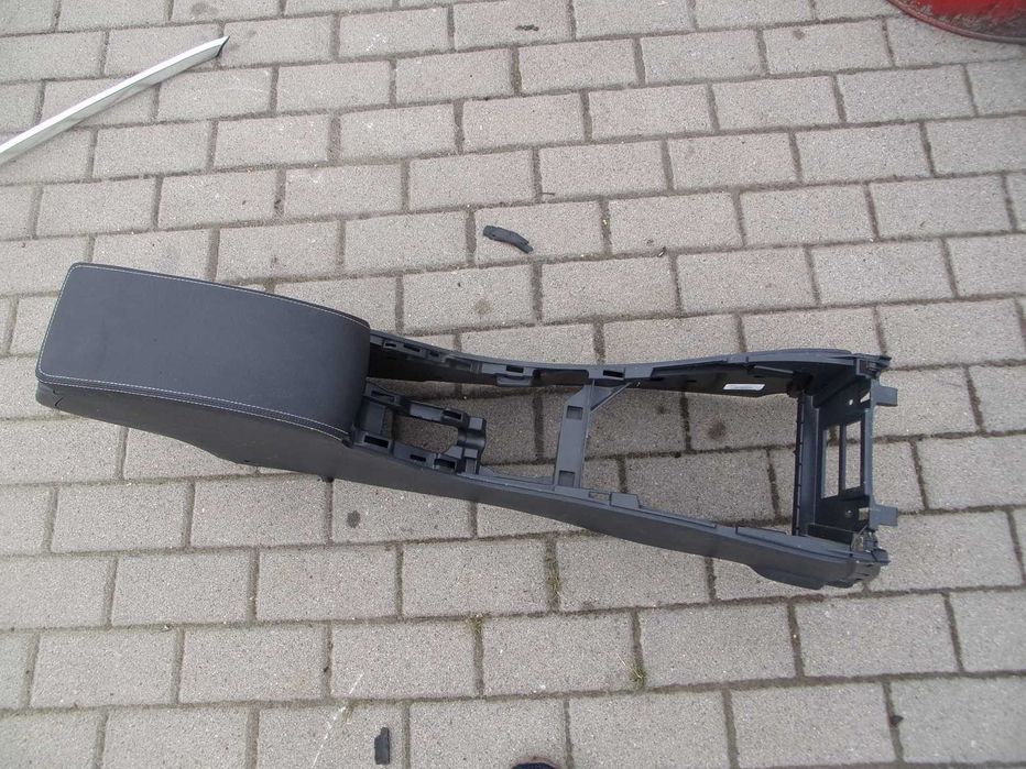 Tunel środkowy podłokietnik schowek Renault Megane III 3 2008r-2016r