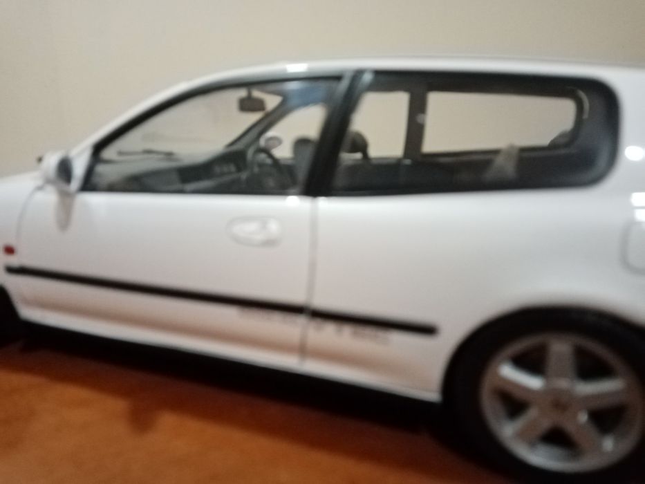Miniaturas de carros 1.18