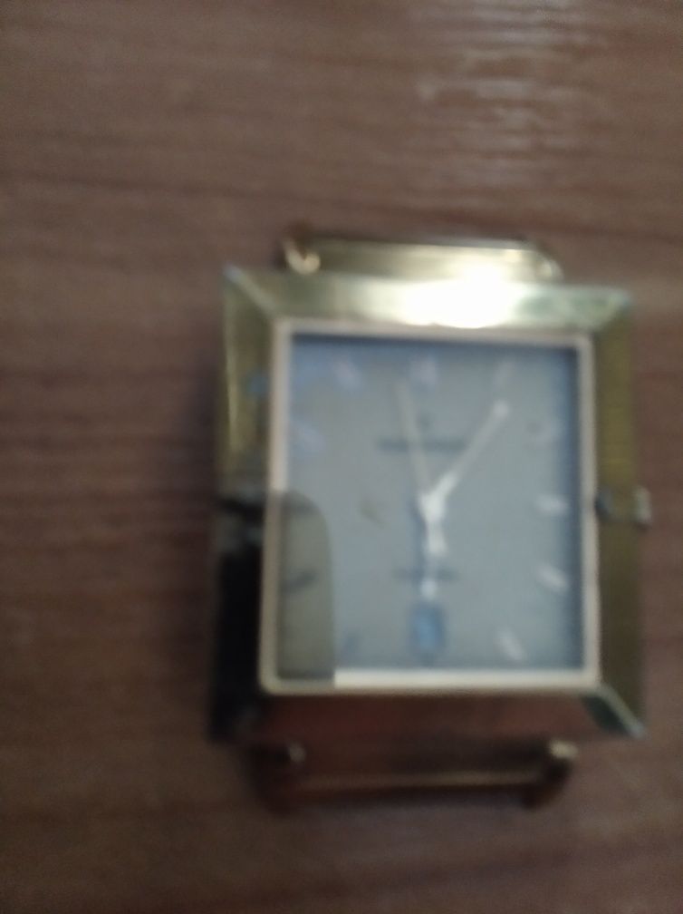 Позолочений годинник Romanson