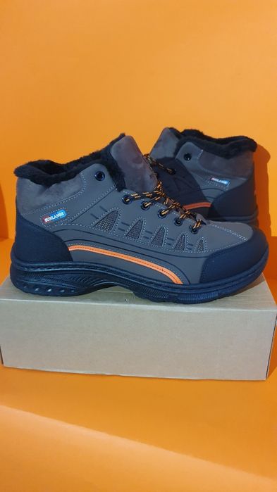 Buty męskie zimowe ocieplane markowe rozmiar 44 / wkładka ma 28.5 cm