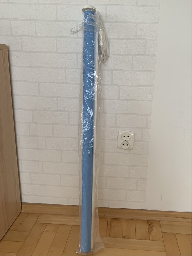 Nowa roleta okienna niebieska szerokość 99cm