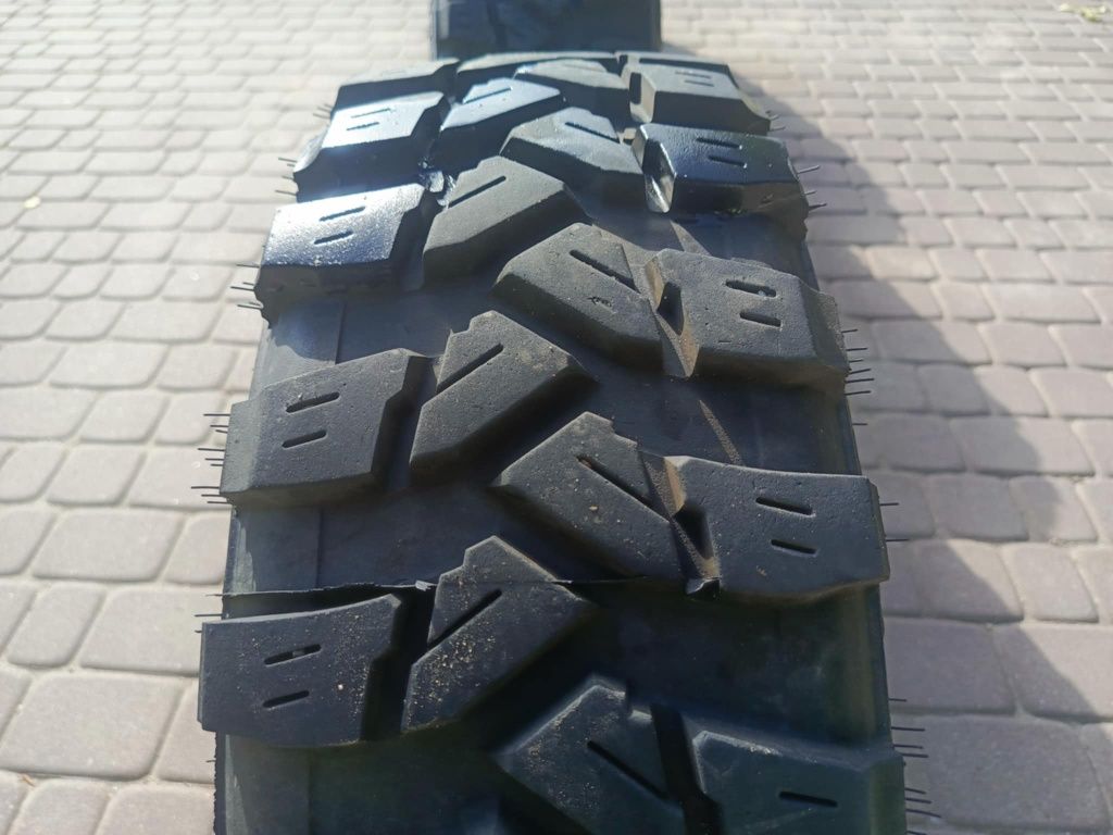 Felgi MOMO+opony terenowe Collins Breaker MT/R EVO 215/65 R16 komplet