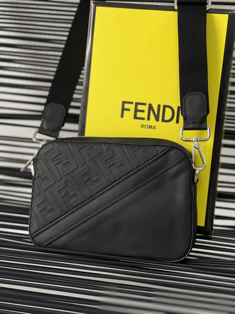 сумка через плече Fendi