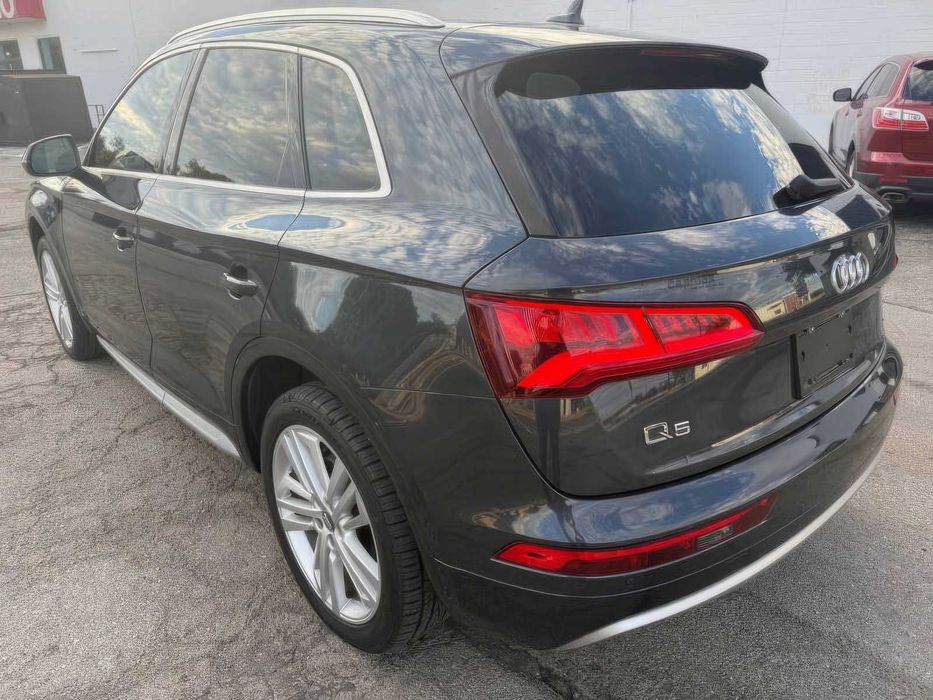 Audi Q5 quattro Premium Plus 45 TFSI      2019