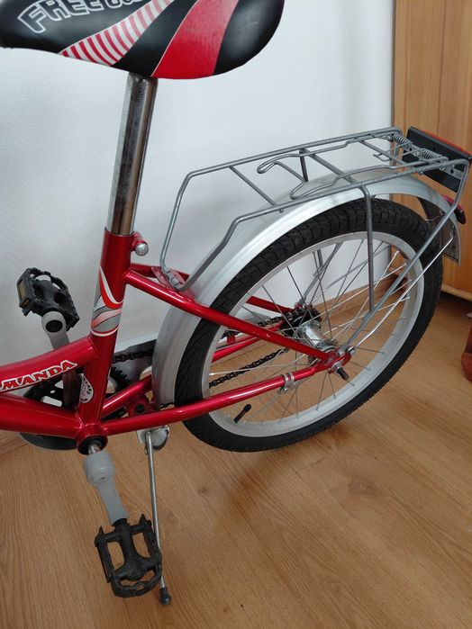 rower miejski z koszem na zakupy