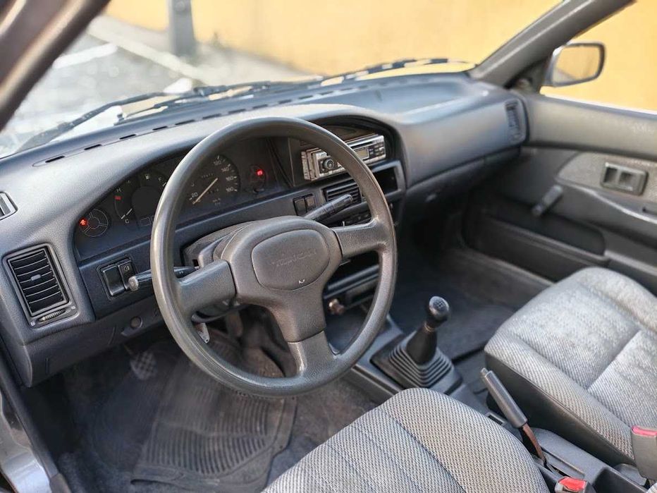 Toyota Corolla 1800D - 5 lugares