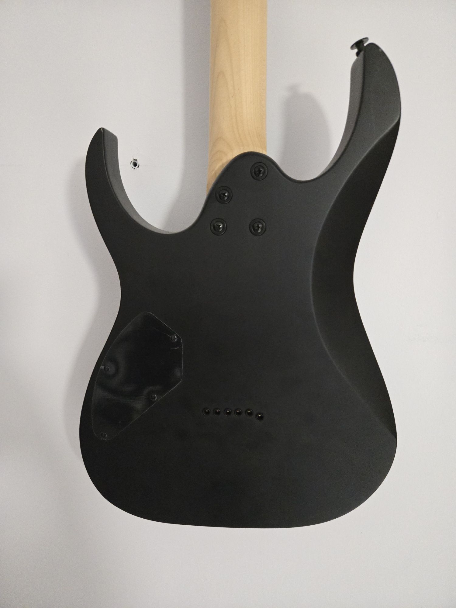 Sprzedam gitarę elektryczną Ibanez grg 121 czarny