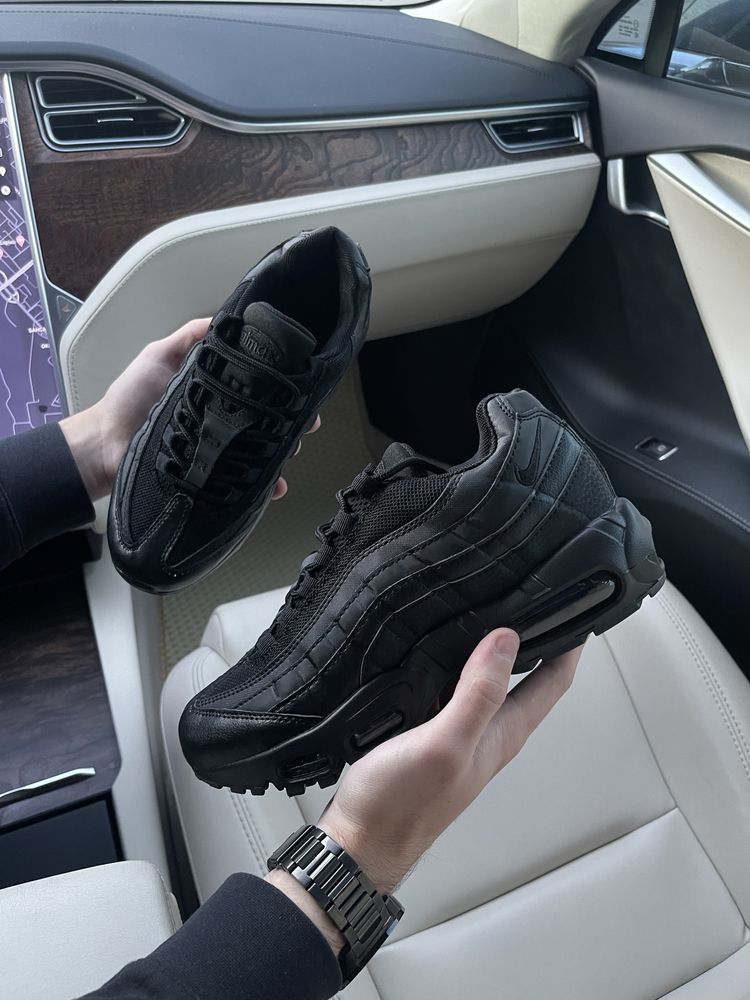 Nike Air Max 95 Black Розмір 43