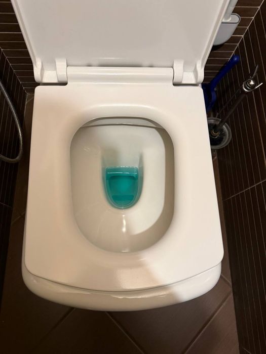 Унітаз U образний квадратний бу в чудовому стані