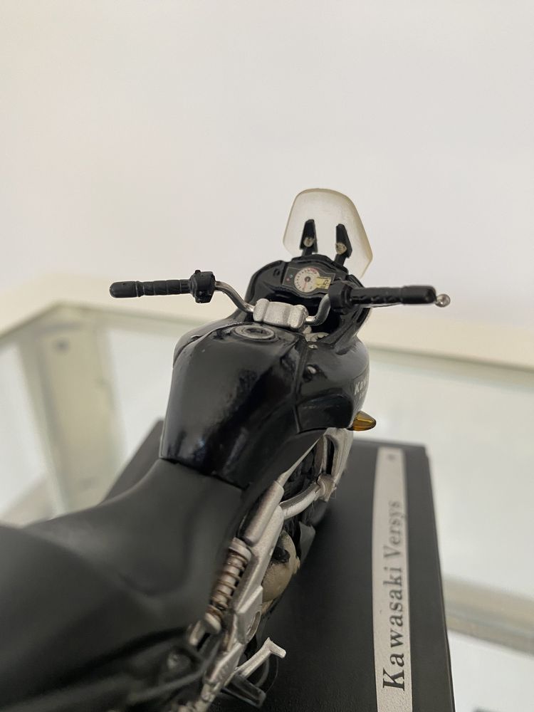 Kawasaki Versys 650 (1/18) - Solido