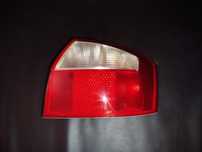 Lewa tylna lampa Audi a4 b6 sedan