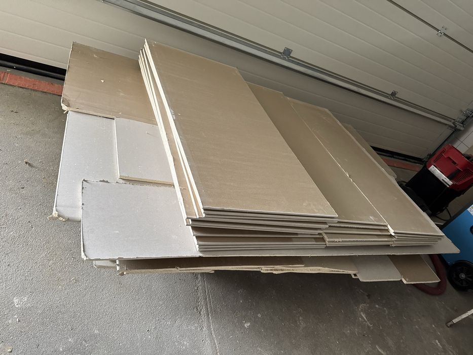 Oddam plyty kartongips po budowie