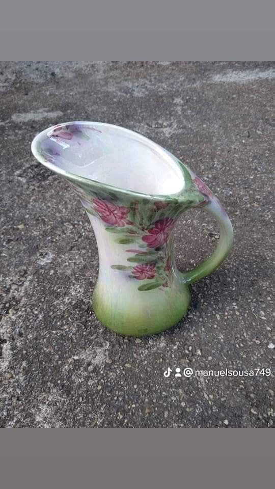 Para venda esta caneca muita bonita bom estado