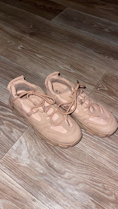 Кросівки на платформі